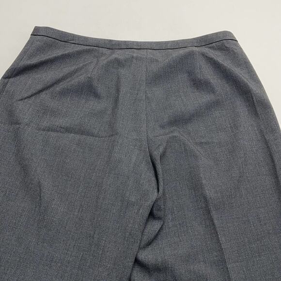 CALVIN KLEIN Women’s 8 Short Gray Lightweight Pant - Picture 4 of 4